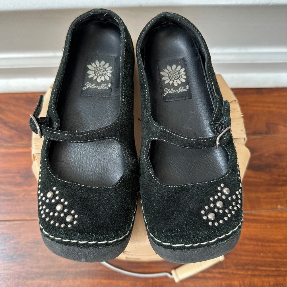 Girls shoes